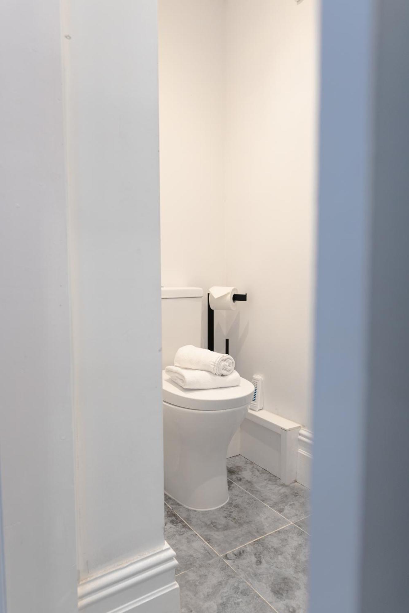 Bay City Studio Apartments كارديف المظهر الخارجي الصورة