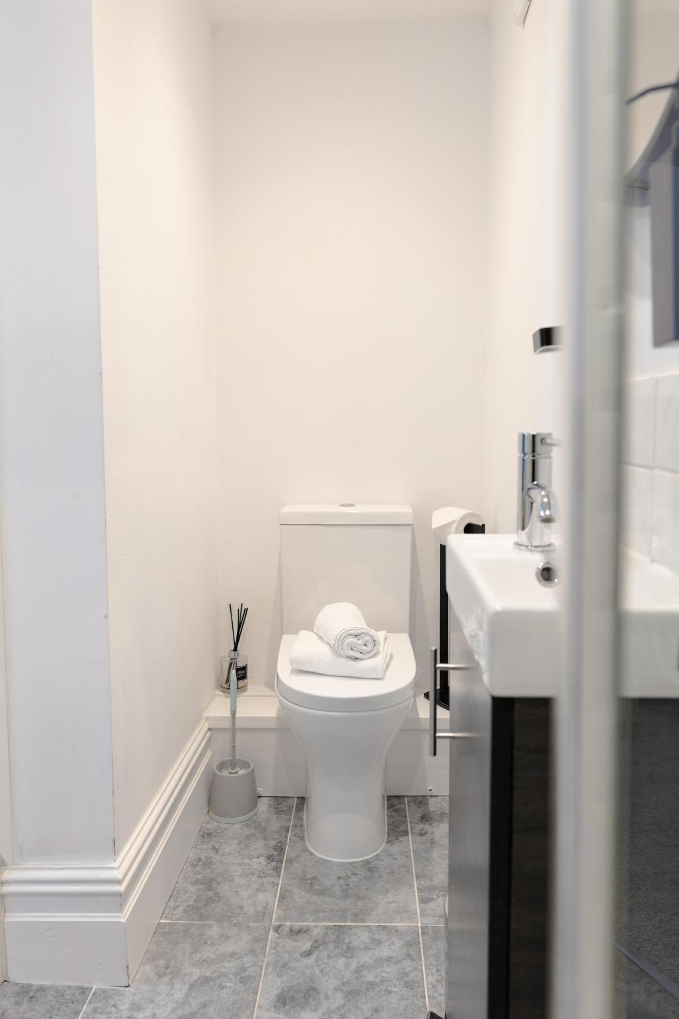 Bay City Studio Apartments كارديف المظهر الخارجي الصورة